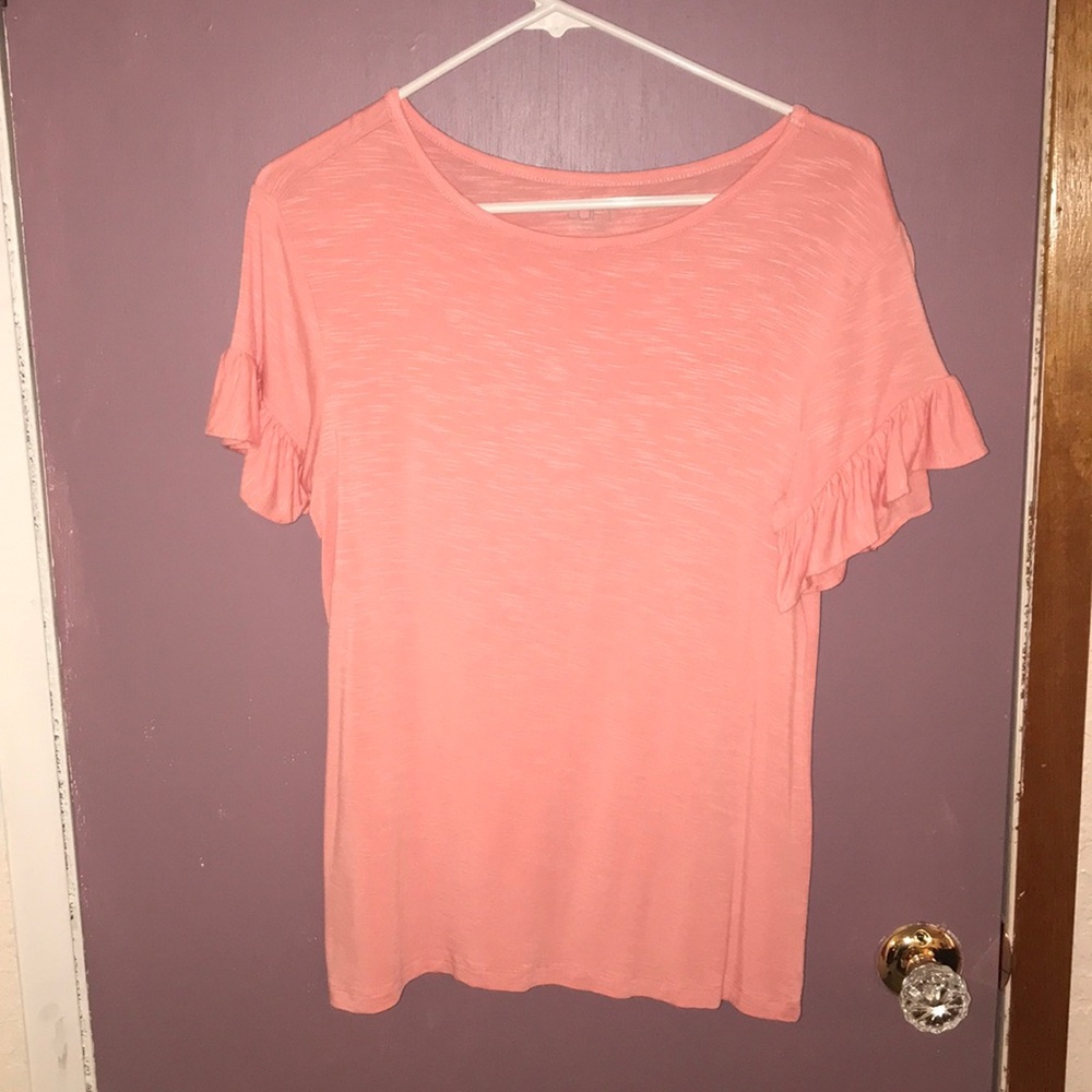 Ruffle sleeve Tee